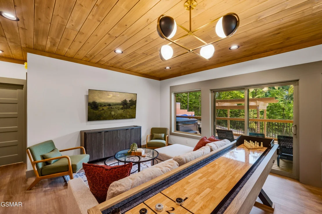 Photo of 3839 Revetta Circle