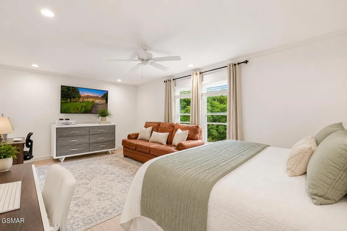 Photo of 2070 James Road