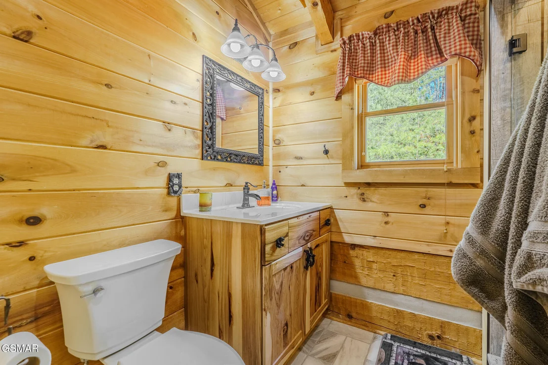 Photo of 1554 Bear Valley Road