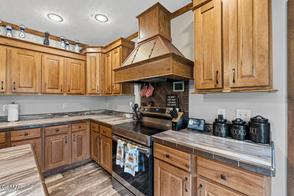 Photo of 704 Mize Road