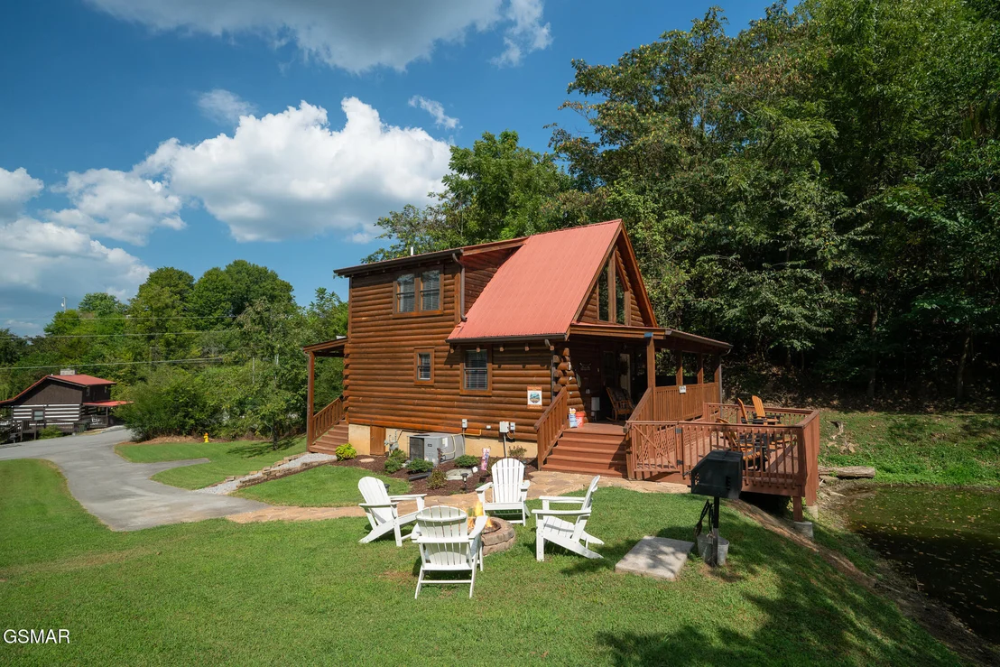 Photo of 439 Hideaway Ridge Circle