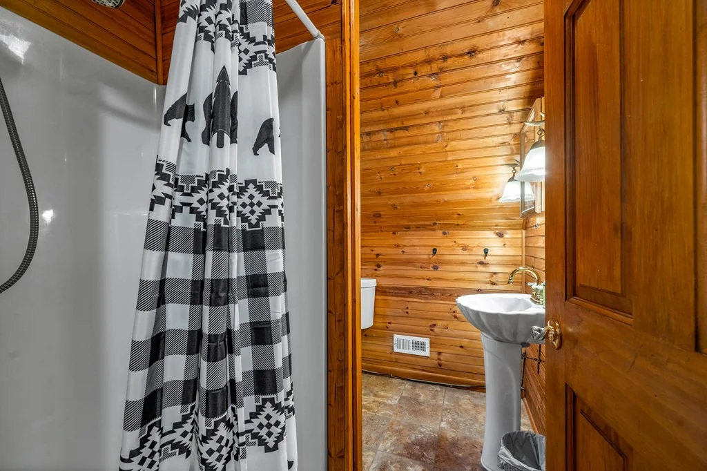 Photo of 116 Mountain Retreat Road