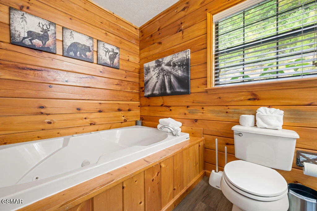 Photo of 1582 Bears Den Way