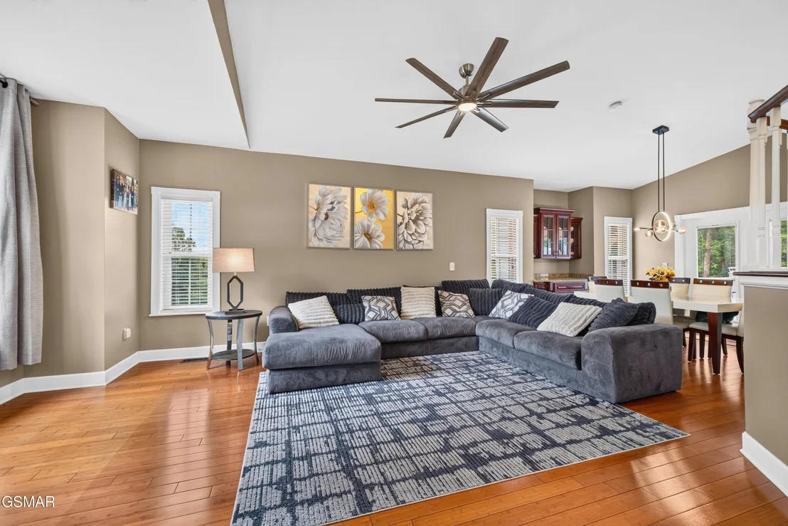 Photo of 917 Crickett Drive