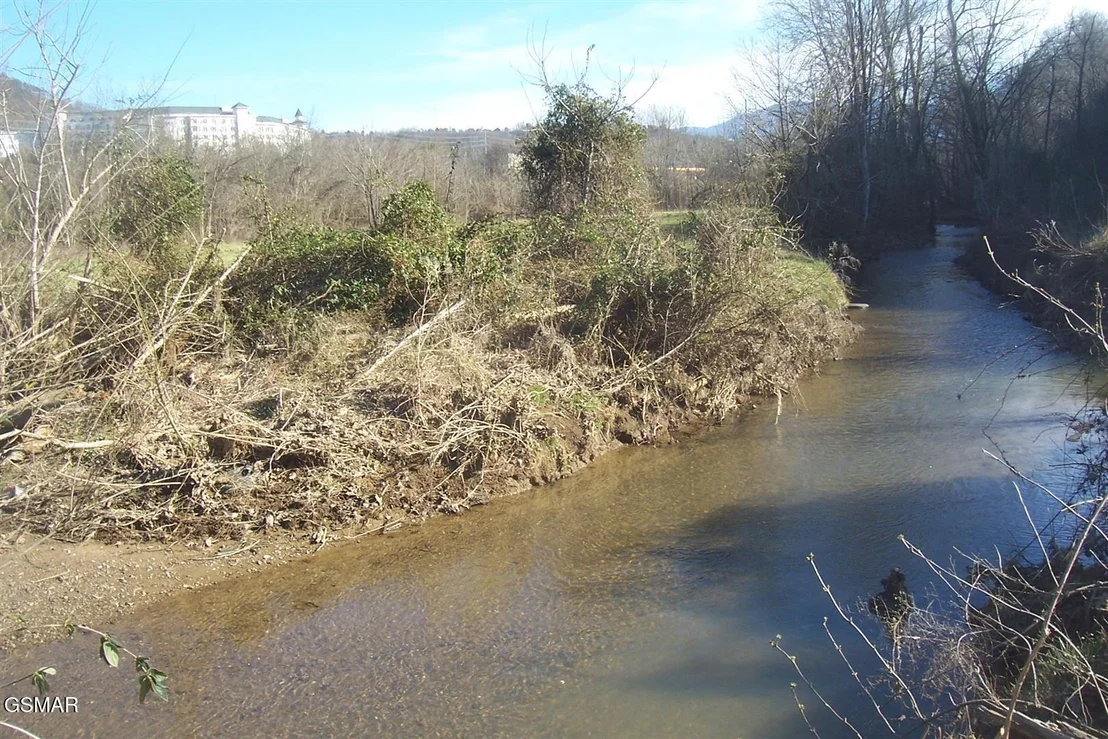 Photo of Tr 4 Veterans Blvd Boulevard