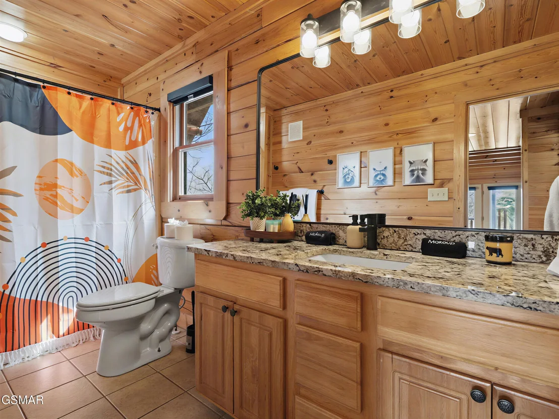 Photo of 1723 Summit View Way