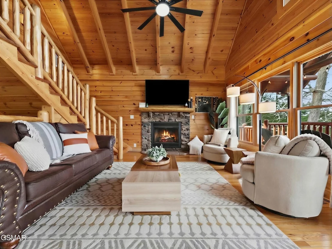Photo of 1723 Summit View Way