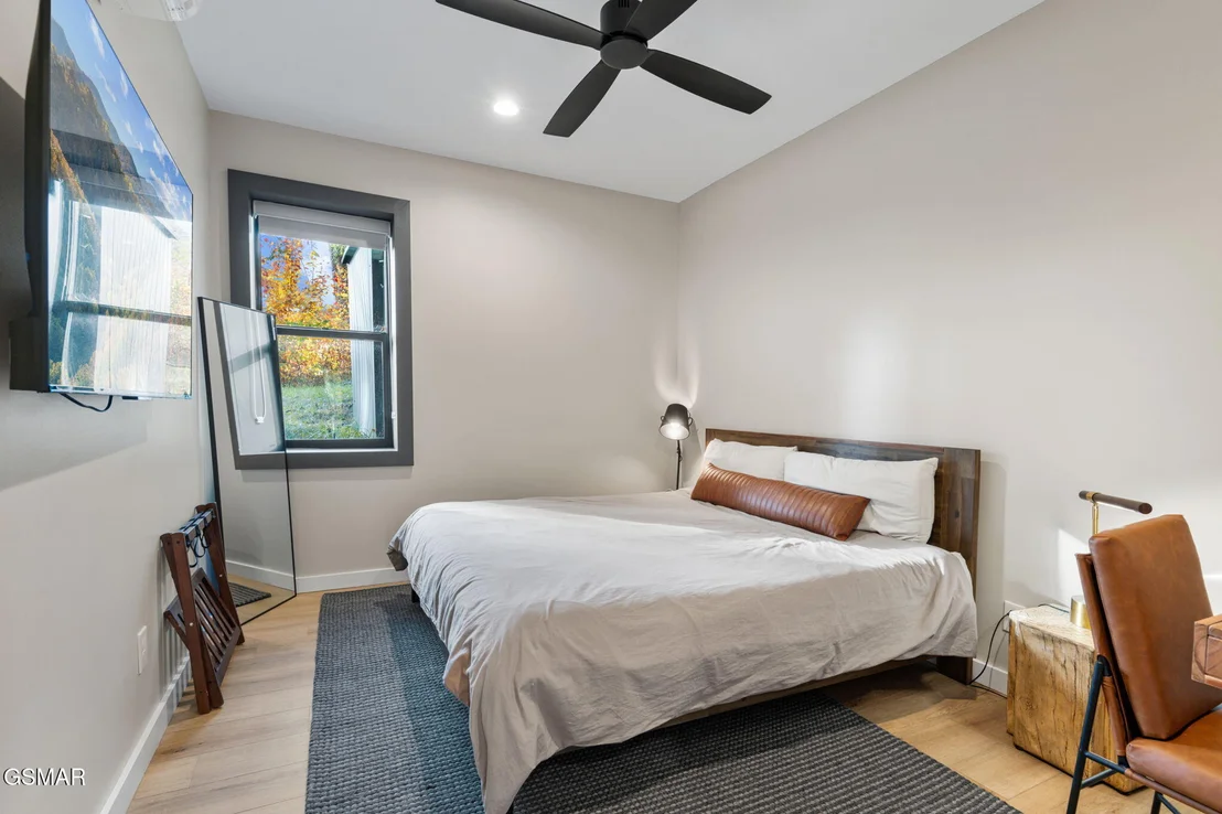 Photo of 2216 Headrick Lead