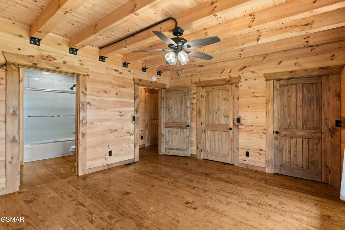Photo of 102 Golf View Boulevard