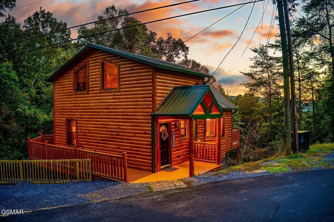 Photo of 2924 Pine Haven Drive