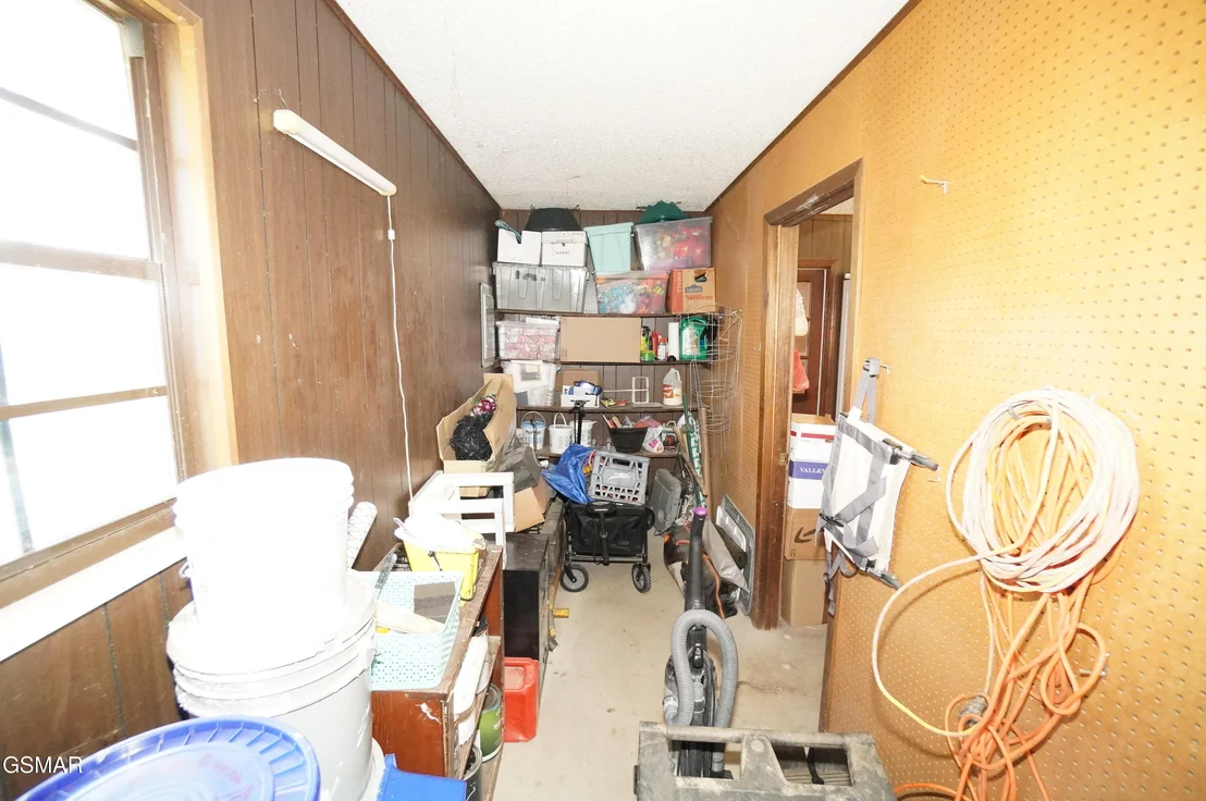 Photo of 720 White Oak Circle