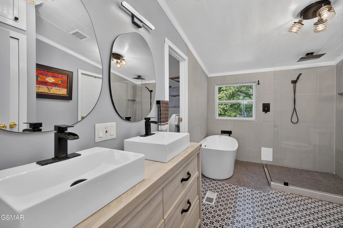 Photo of 267 Pine Ridge