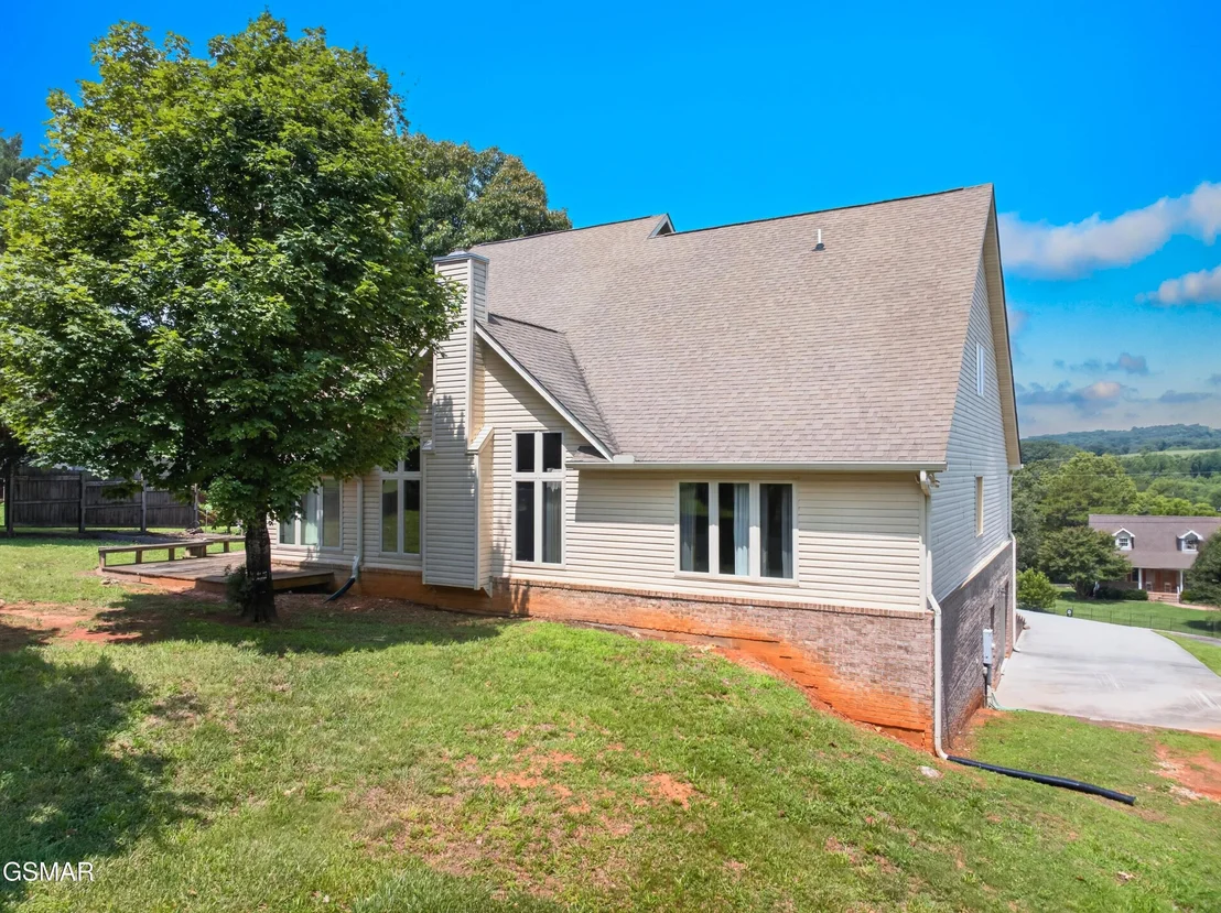 Photo of 219 Sullivan Pointe