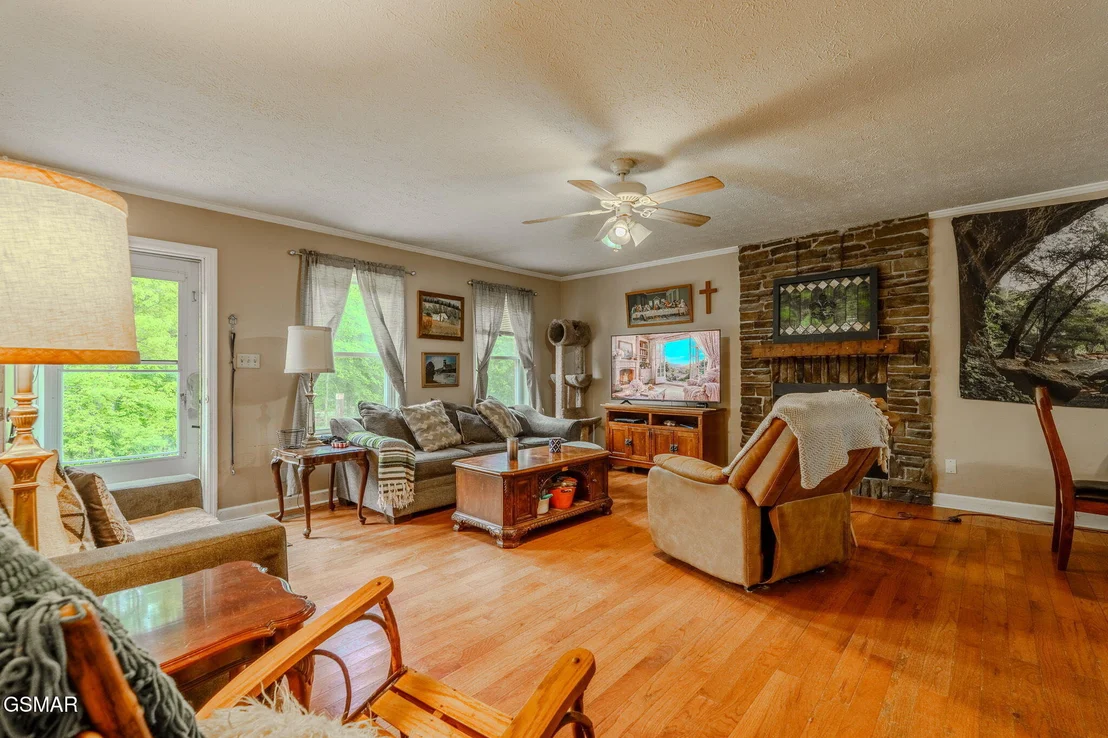 Photo of 298 Brock Road