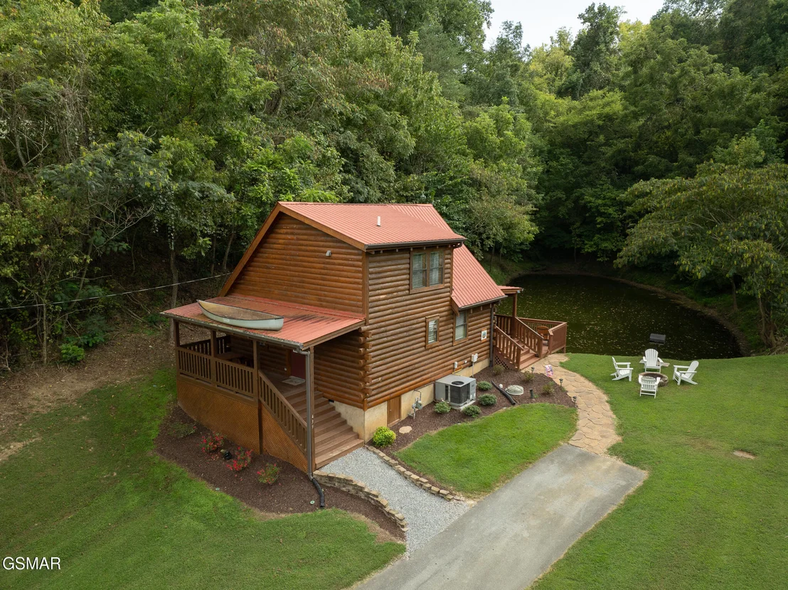 Photo of 439 Hideaway Ridge Circle