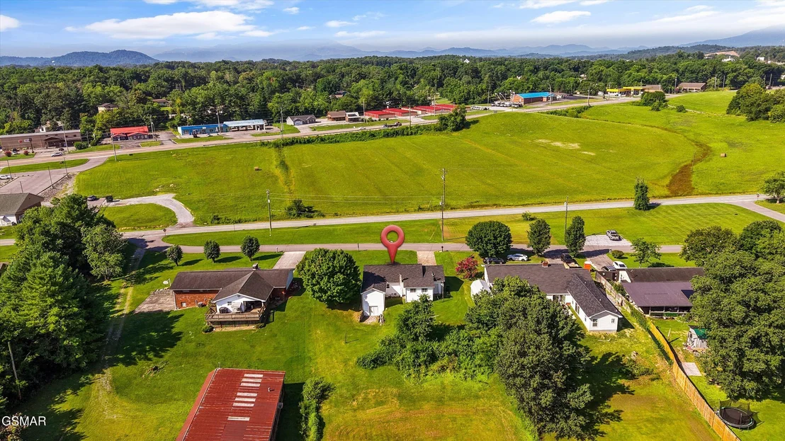 Photo of 1356 Bluegrass Road