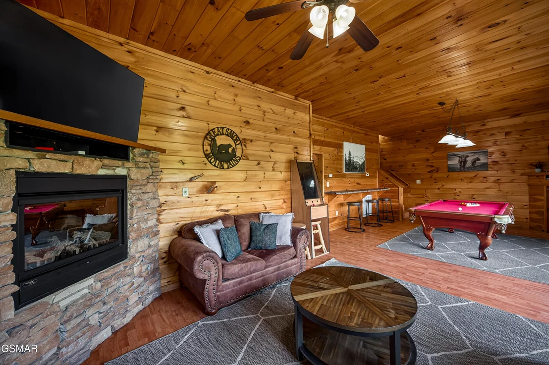 Photo of 2428 Breezy Road