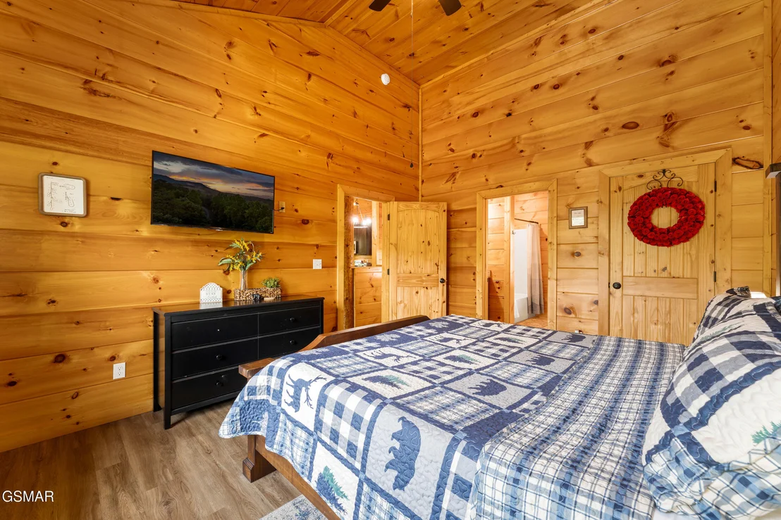 Photo of 1533 Bear Valley Road