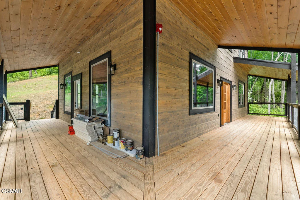 Photo of 2176 Spurling Road