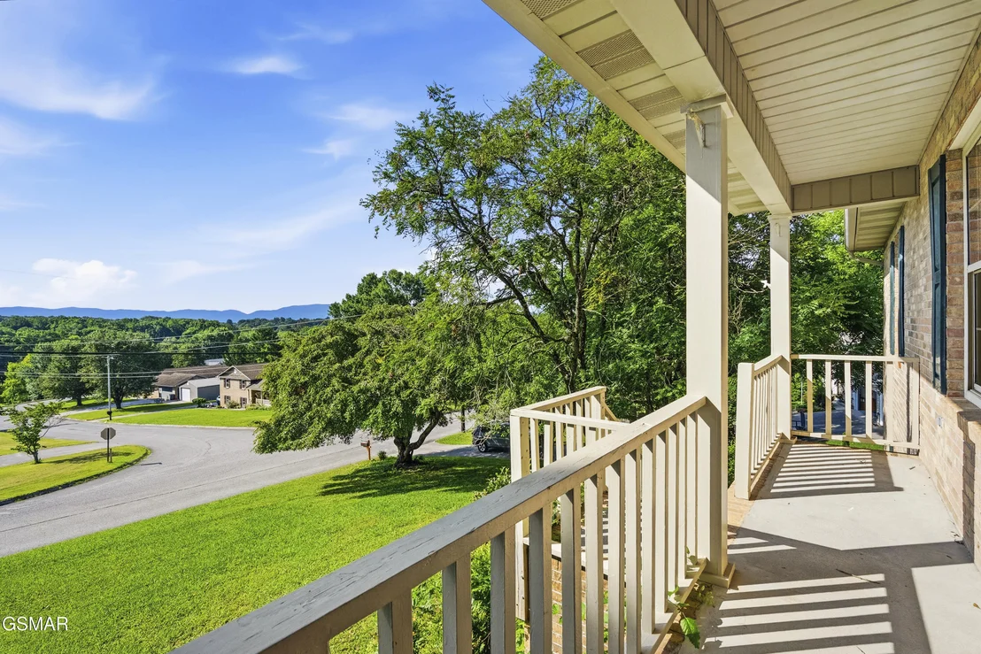 Photo of 716 Whippoorwill Circle