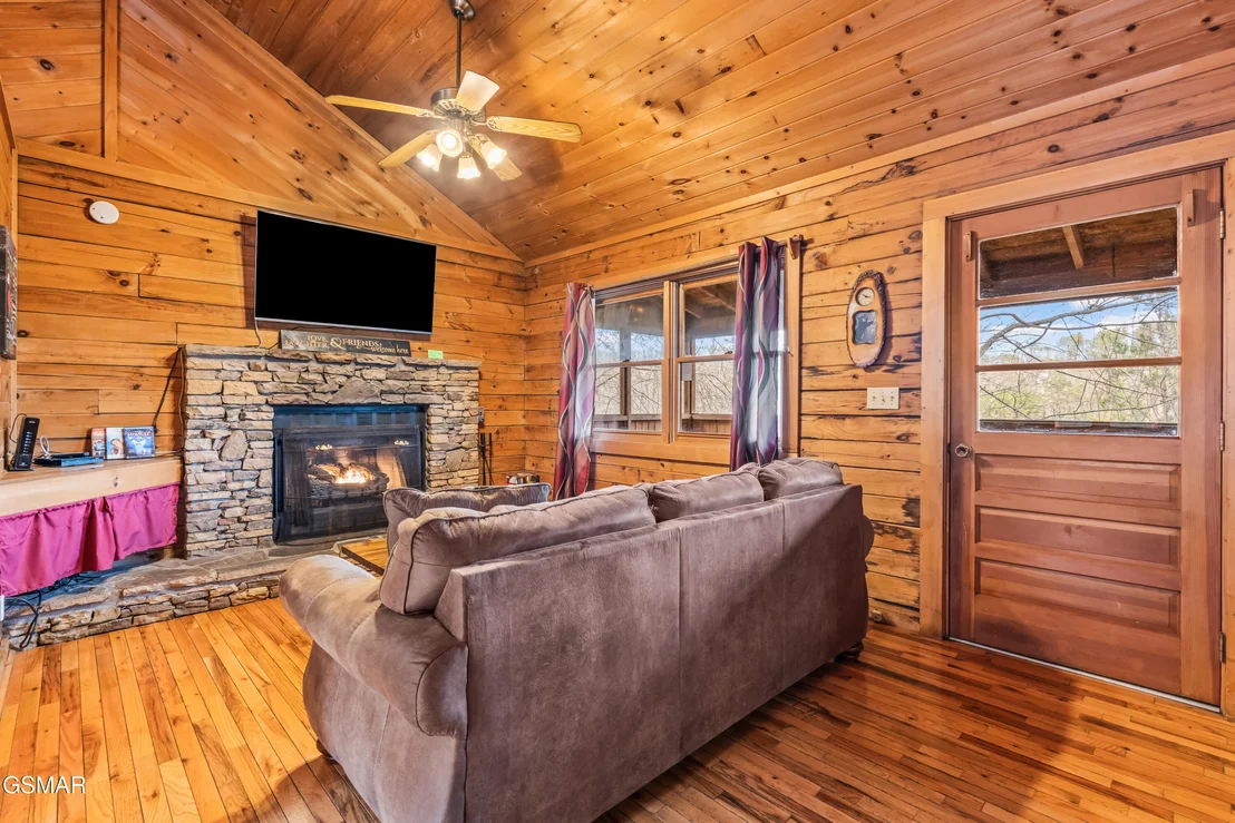 Photo of 1716 Ridgecrest Drive