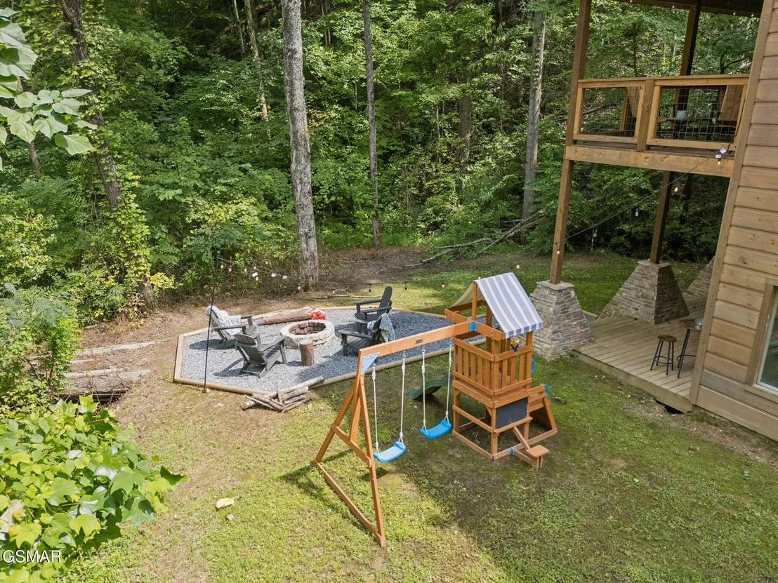 Photo of 1615 Bear Valley Road
