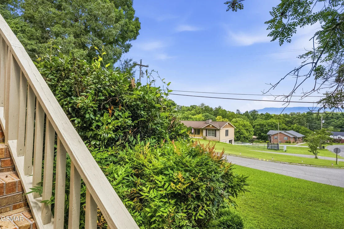 Photo of 716 Whippoorwill Circle