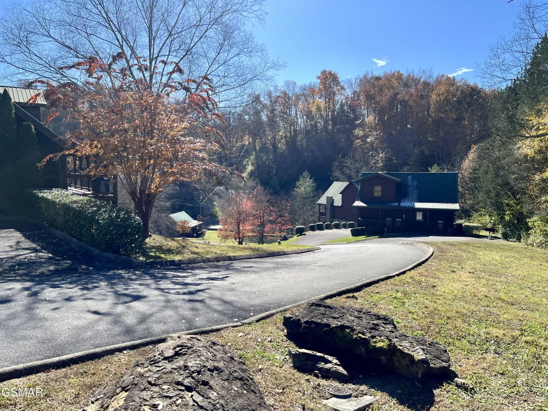 Photo of 1653 Little Cabin Loop