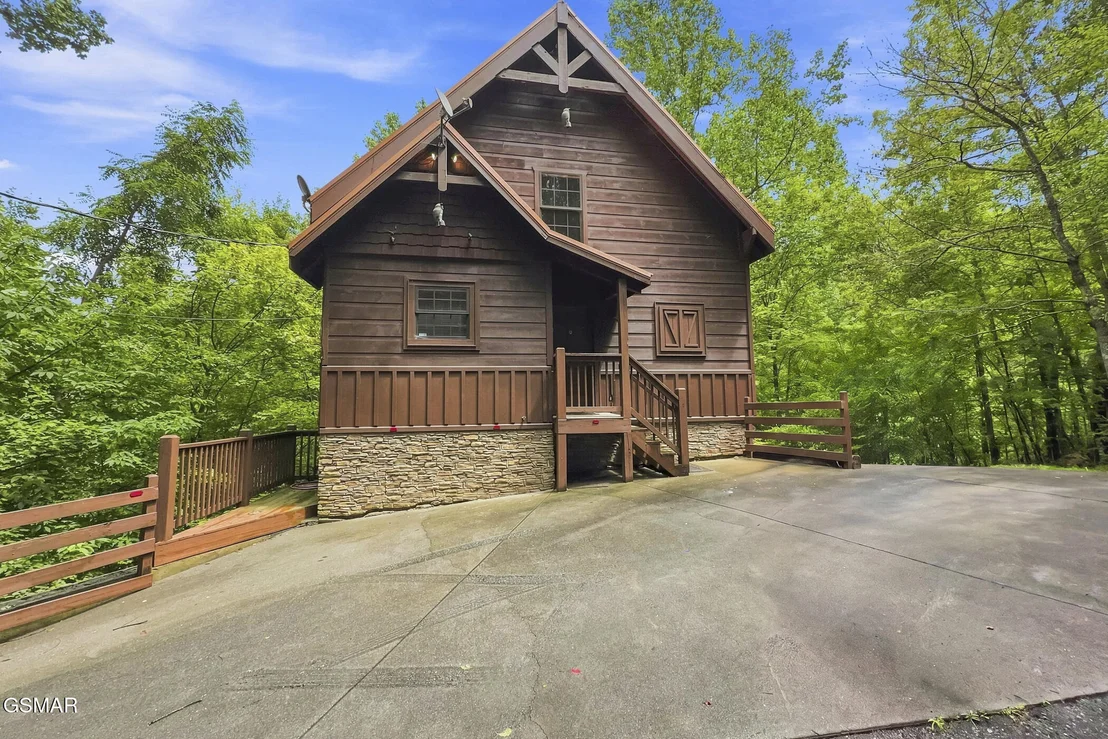 Photo of 2416 Balsam Circle