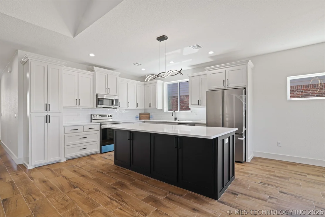 Photo of 849 Springfield Court
