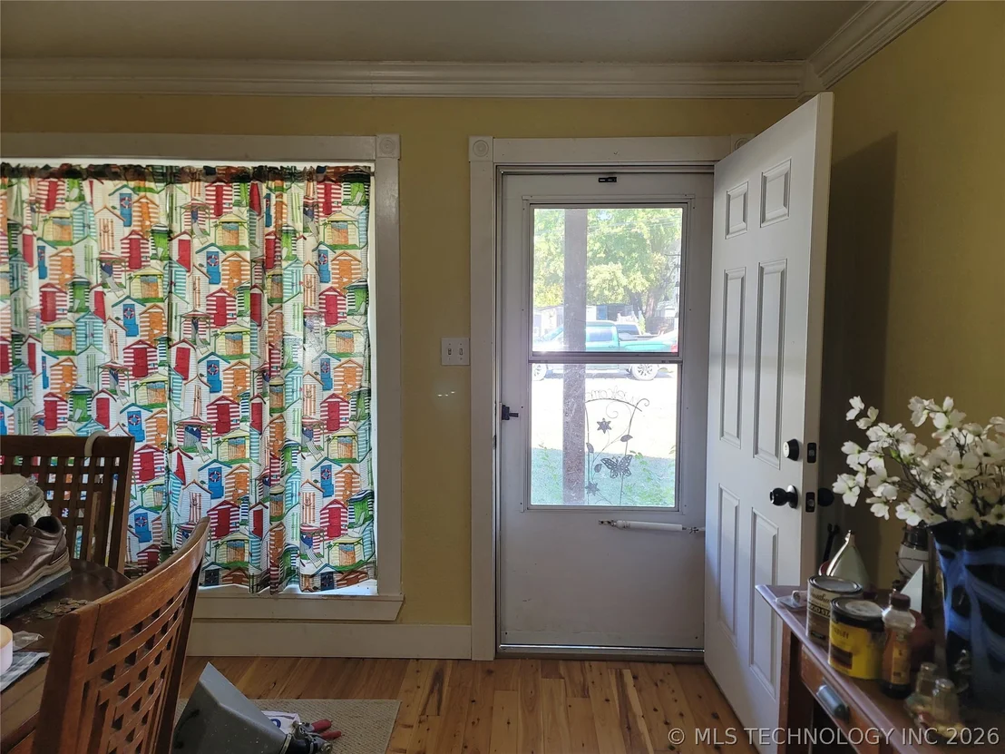 Photo of 416036 La Vista Drive