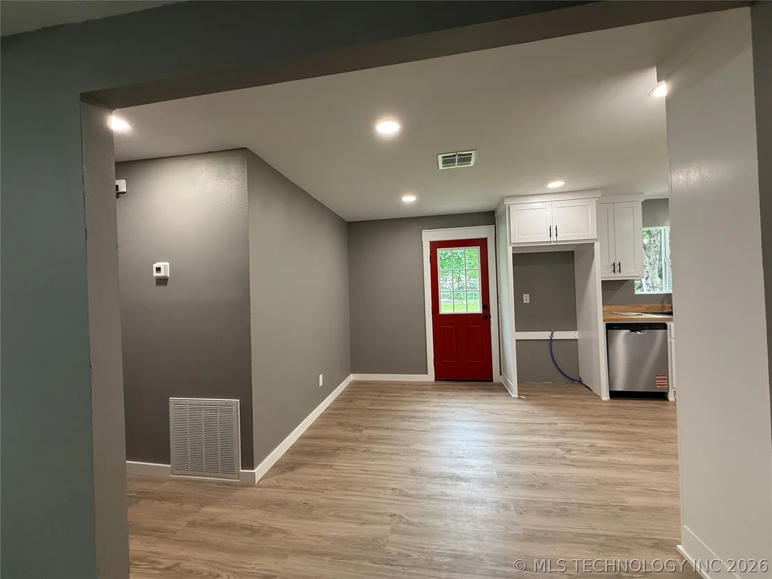 Photo of 702 6th Avenue