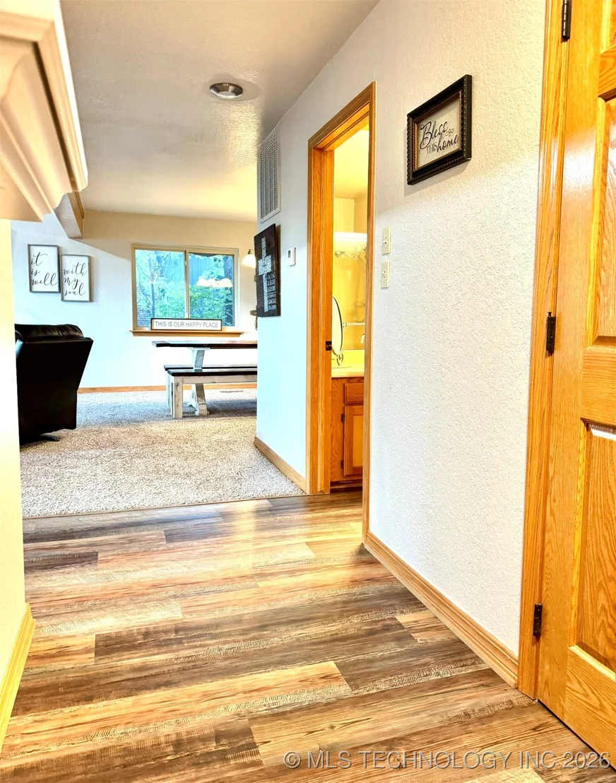 Photo of 1048 Robin Hood Road