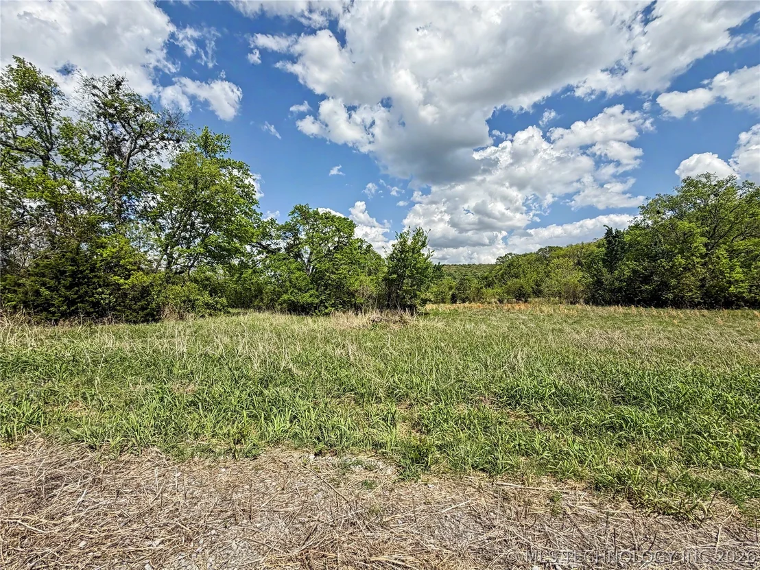 Photo of 414 S Thunder Road