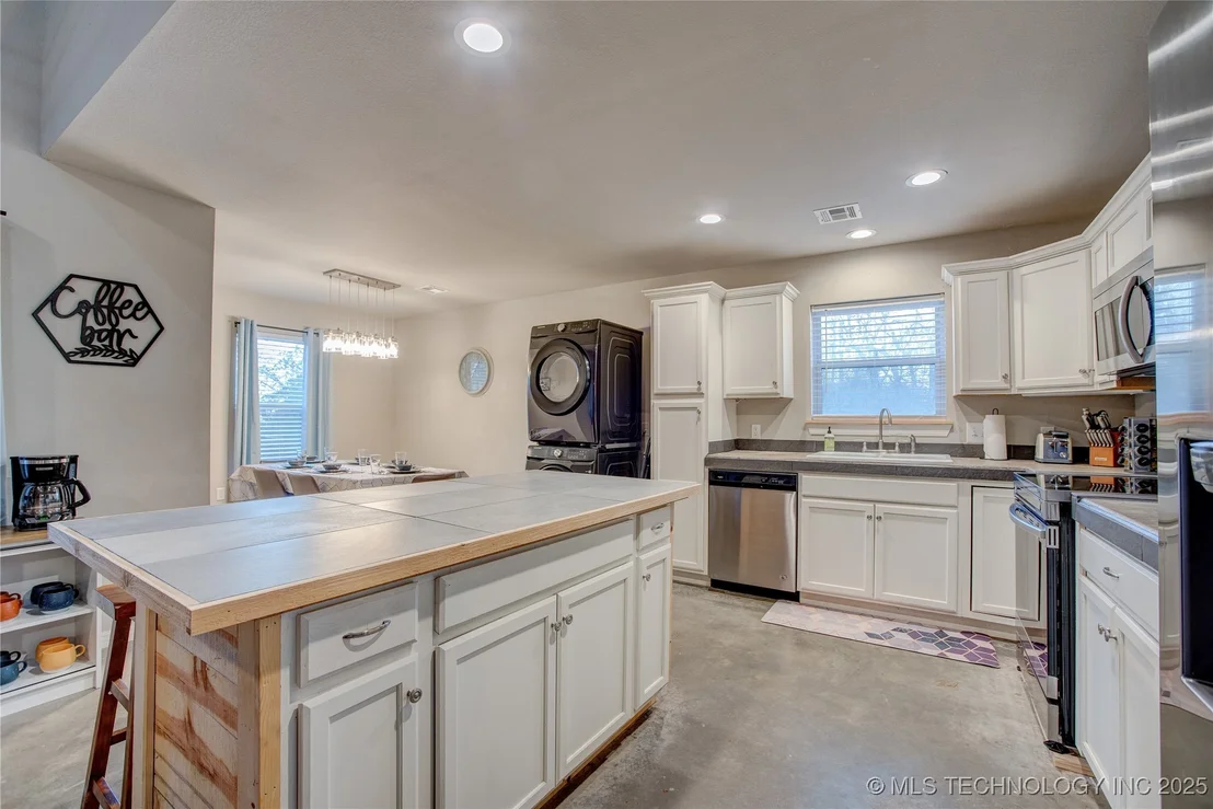 Photo of 555 Williams Drive