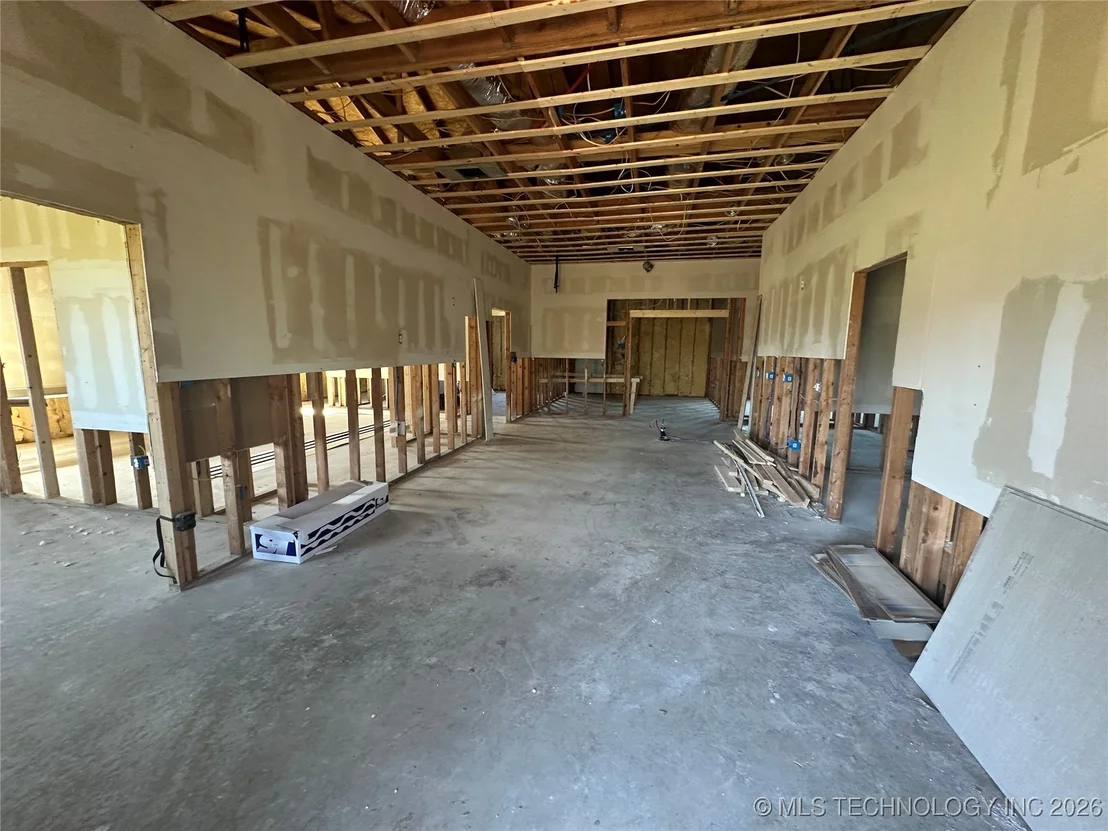 Photo of 1860 W Bumpass