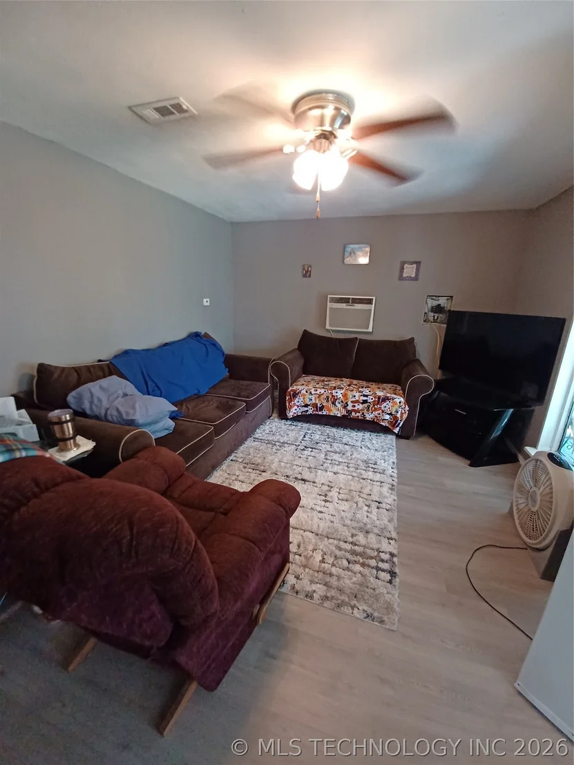 Photo of 416747 Delaware Drive