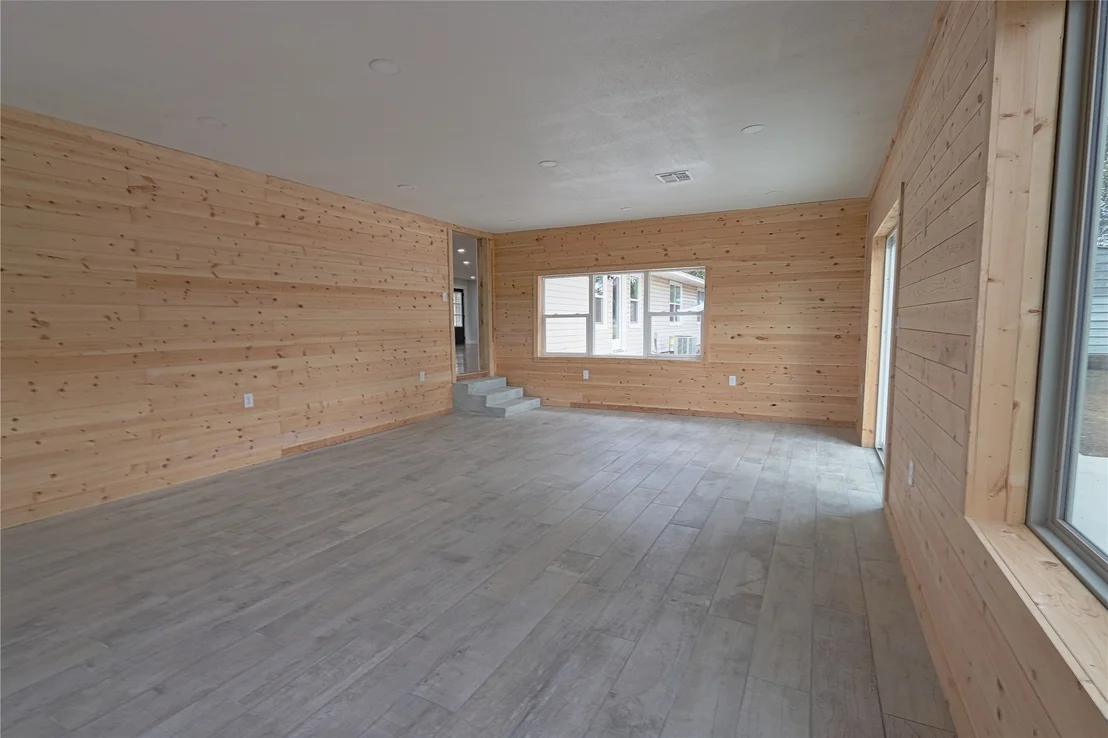 Photo of 8441 Old Taft Road