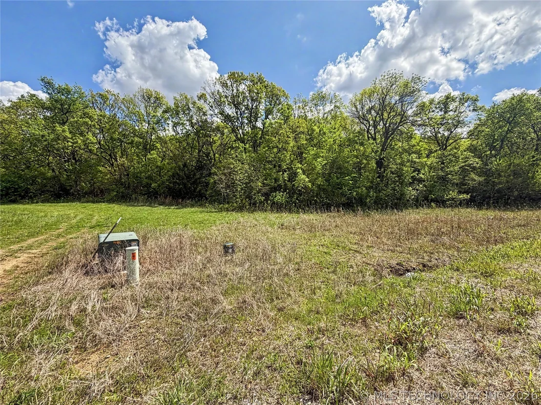 Photo of 425 S Thunder Road