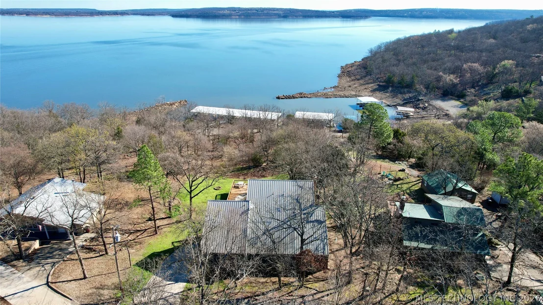 Photo of 1048 Robin Hood Road