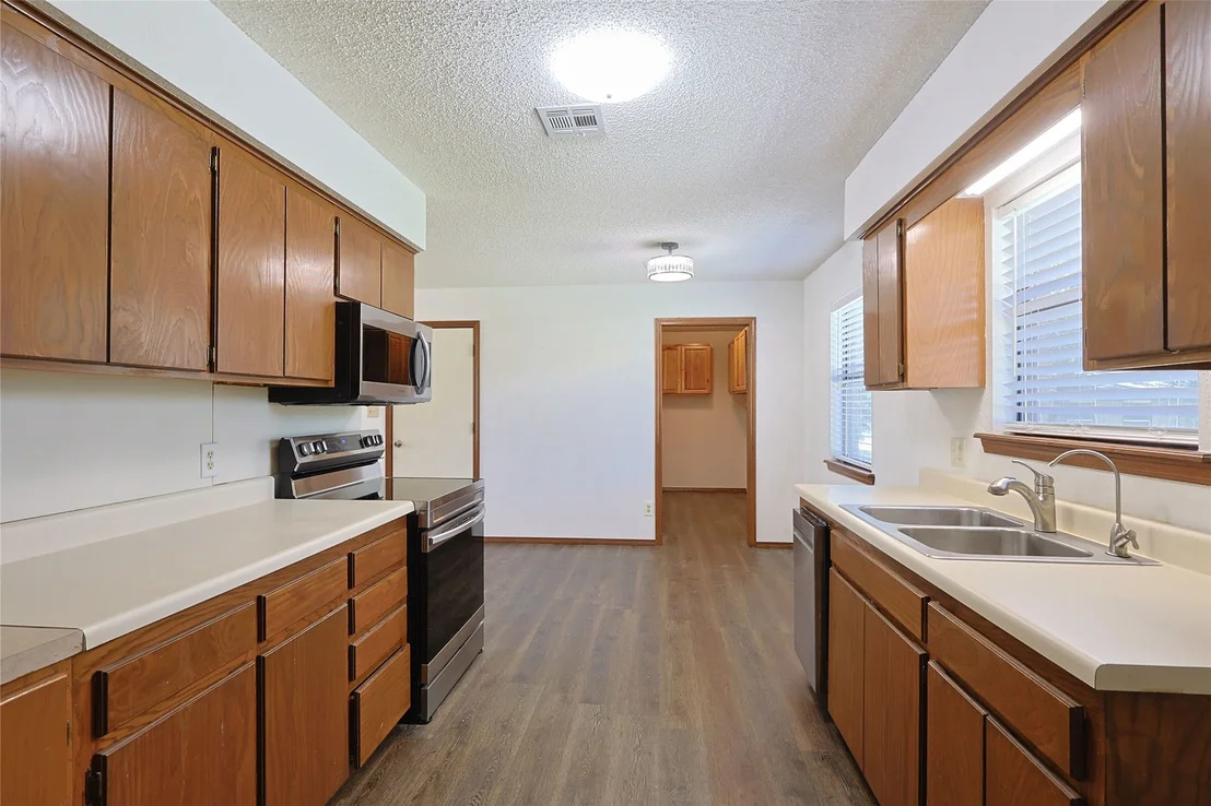 Photo of 1812 Sunset Drive