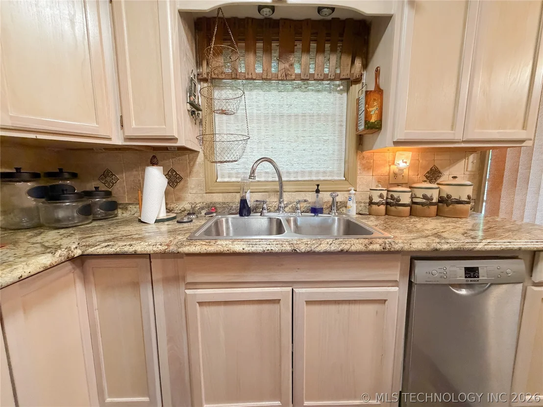 Photo of 445490 Indian Road