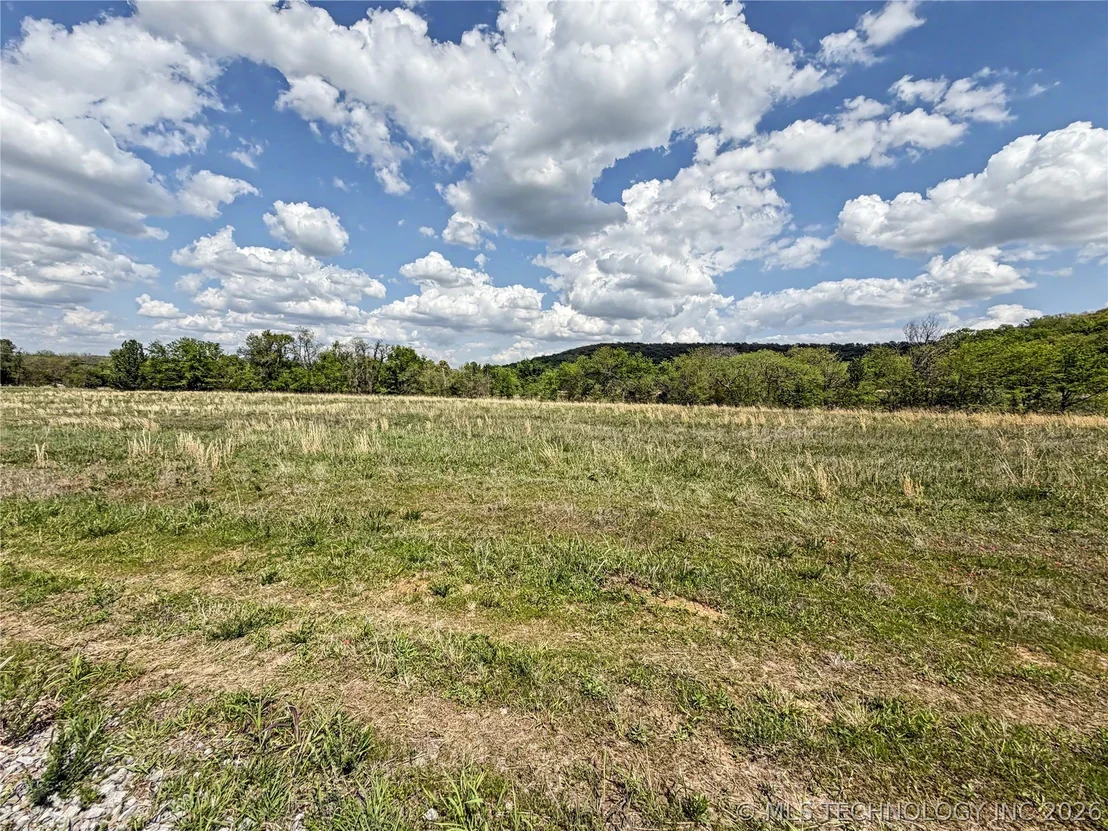 Photo of 414 S Thunder Road