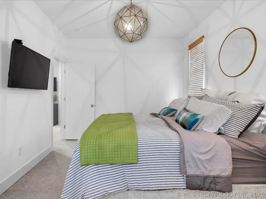 Photo of 40 Center Lane N