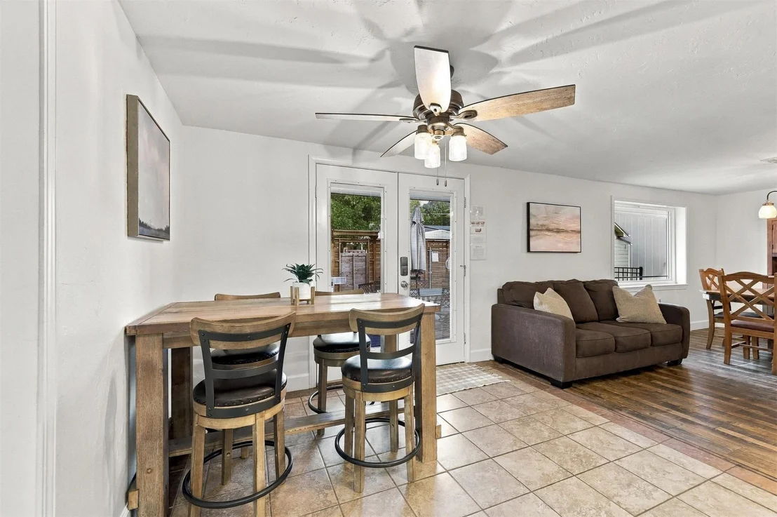 Photo of 2828 Riverview Road