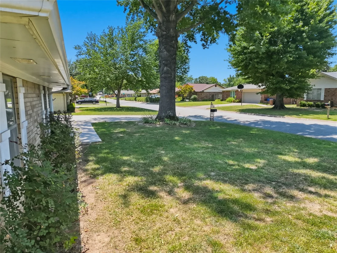 Photo of 8217 Meadow Drive