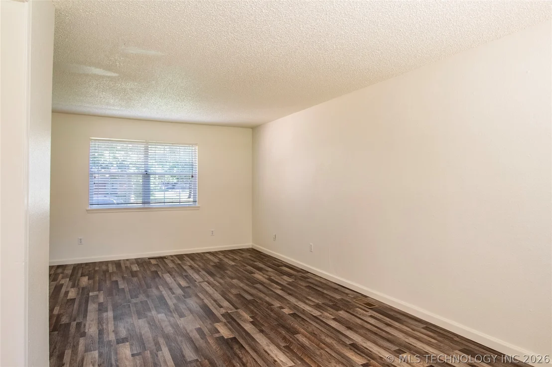 Photo of 3000 Tull Place