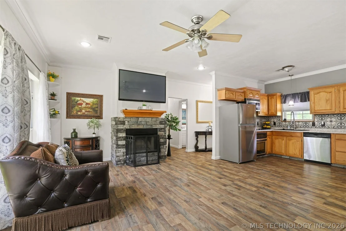 Photo of 7221 Garden Oak Drive