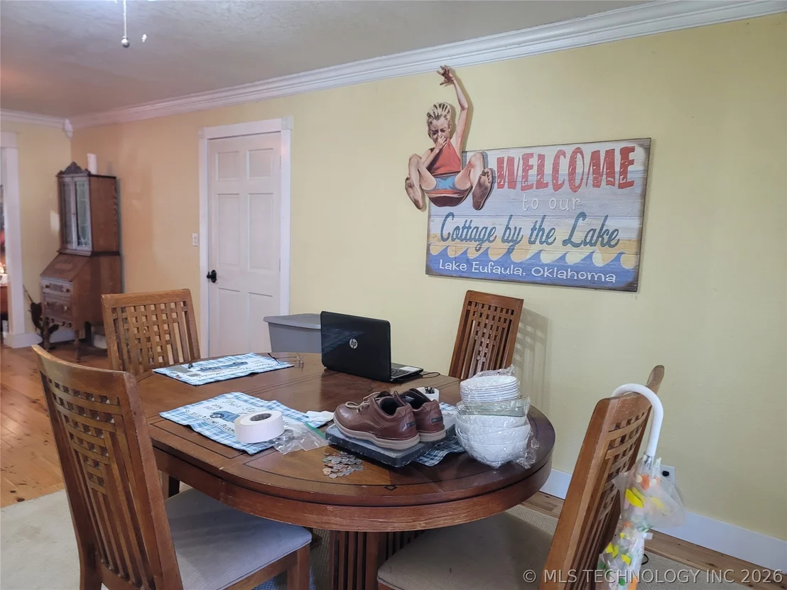 Photo of 416036 La Vista Drive