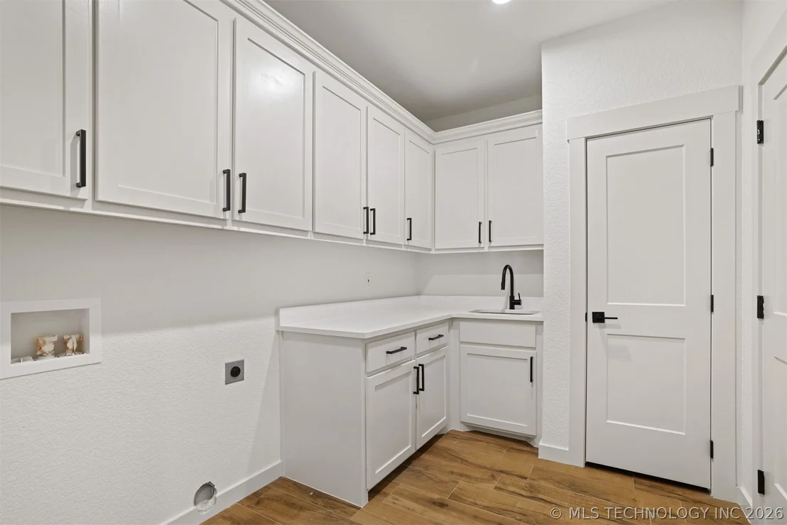 Photo of 849 Springfield Court